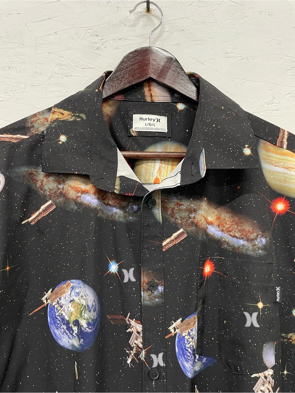 Hurley "Deep Space" AOP Button Down Short-Sleeve Shirt, Size L - Picture 3 of 9